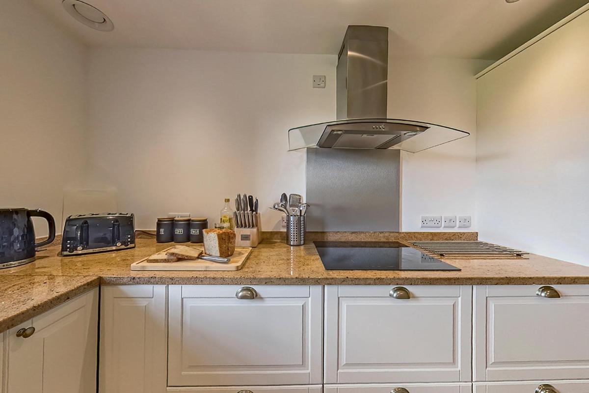 3 Bedroom Barn Conversion With Hot Tub-Garden View - Ty Cerrig Barn Corwen Exterior foto