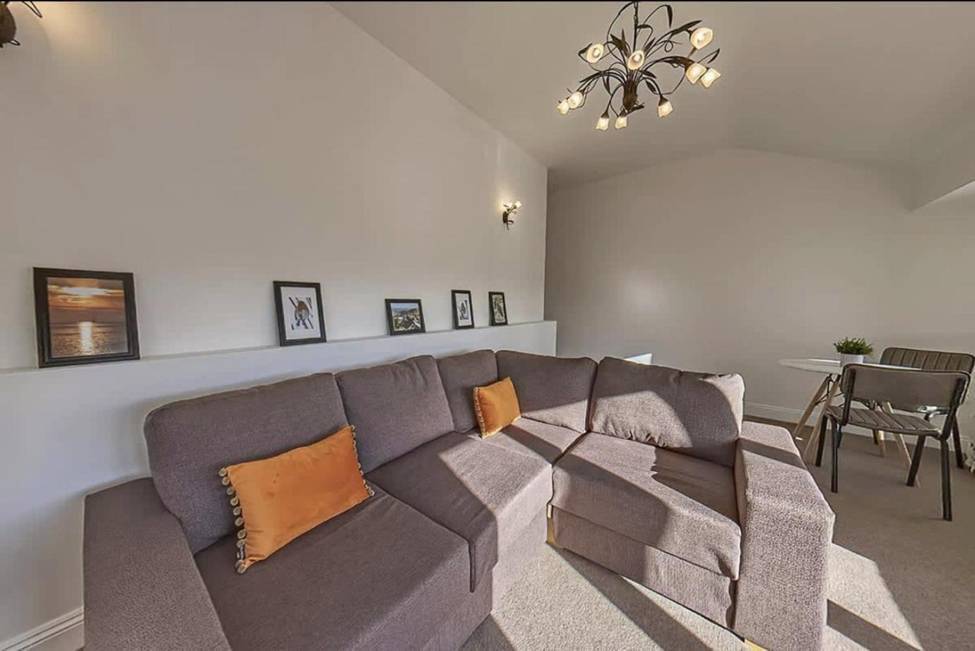 3 Bedroom Barn Conversion With Hot Tub-Garden View - Ty Cerrig Barn Corwen Exterior foto